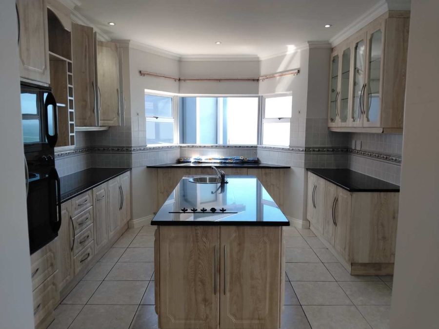 To Let 4 Bedroom Property for Rent in Reebok Western Cape